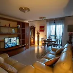 Il Balcone Su Antica شقة