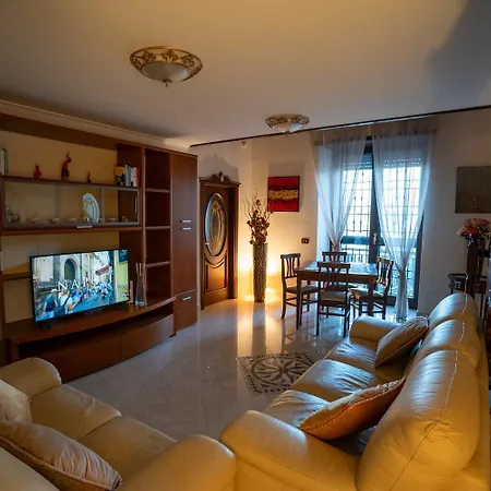 Il Balcone Su Antica Apartamento
