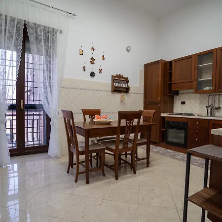 Il Balcone Su Antica Napels