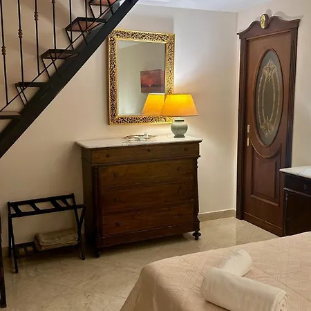 Il Balcone Su Antica * Napels